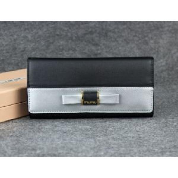 2026秋冬 贈り物にも◎ MIUMIU ミュウミュウ  レディース長財布.111.