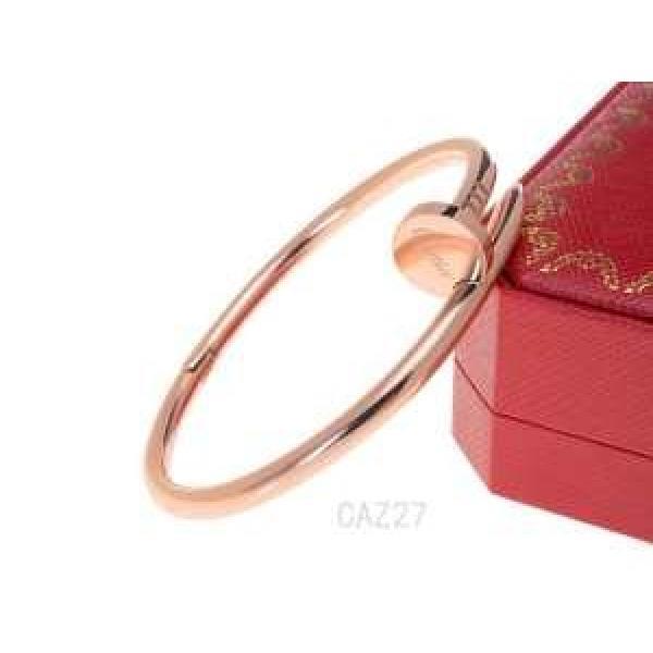 華奢なデザイン CARTIER カルティエ 繊細な印象を与えるバングル.225.