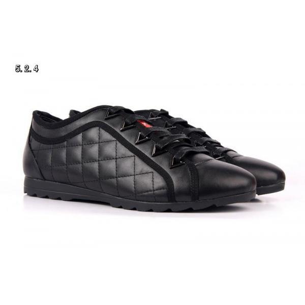 新入荷 2026-14秋冬新作 PRADA プラダ スニーカー 靴