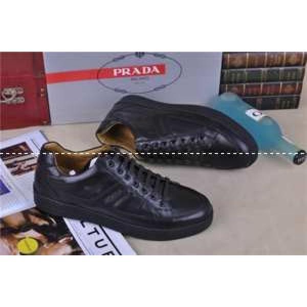 人気激売れ新作 PRADA プラダ カジュアルシューズ