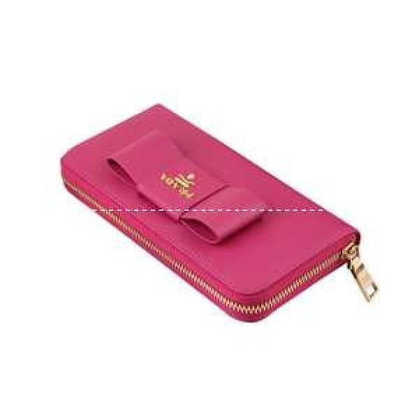 美品　プラダ【PRADA】リボンファスナー付長財布 並行輸入品 P-05R.105.