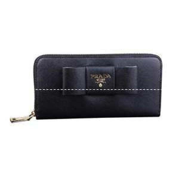美品　プラダ【PRADA】リボンファスナー付長財布 並行輸入品 P-05B.105.