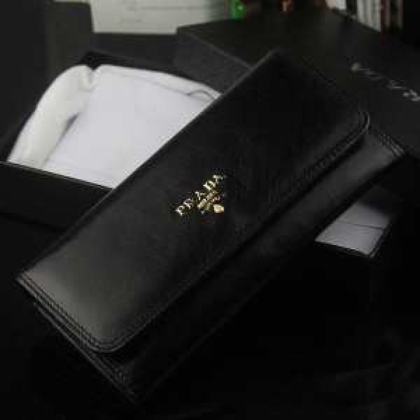 欧米韓流/雑誌 2026 PRADA プラダース長財布.105.