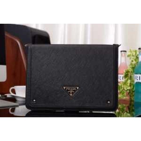 人気が爆発  2026 PRADA プラダiPadケースカバー.75.