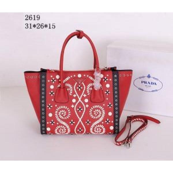 完売品！ 2025 PRADA プラダ  手持ち&amp;ショルダー掛け 2619.68.