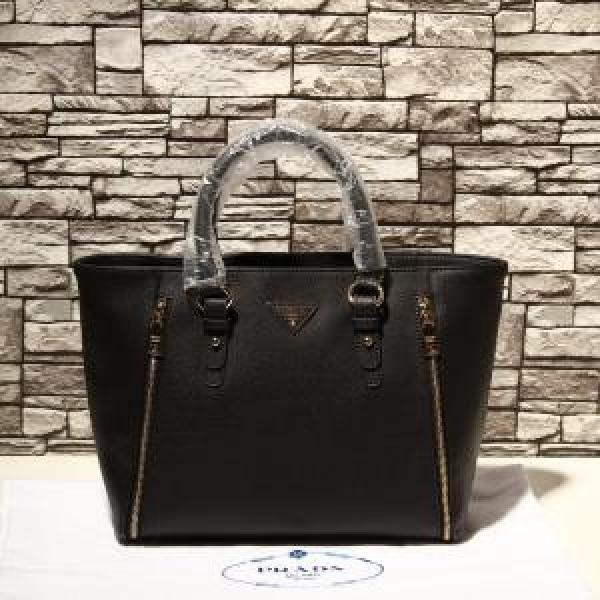2026 PRADA プラダ 美品！ショルダーバッグ.68.
