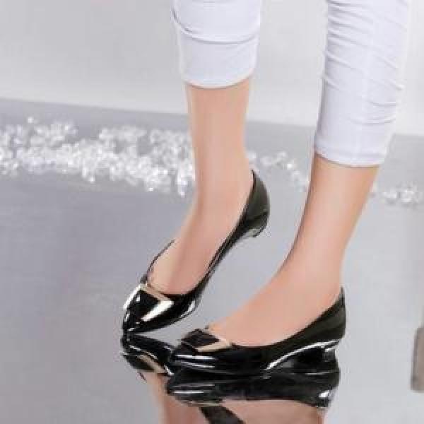 2025 大人気！PRADA プラダ カジュアルシューズ