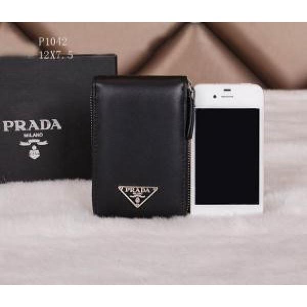 PRADA プラダ 人気が爆発 2026 ファスナー開閉 キーバッグ P1042.158.