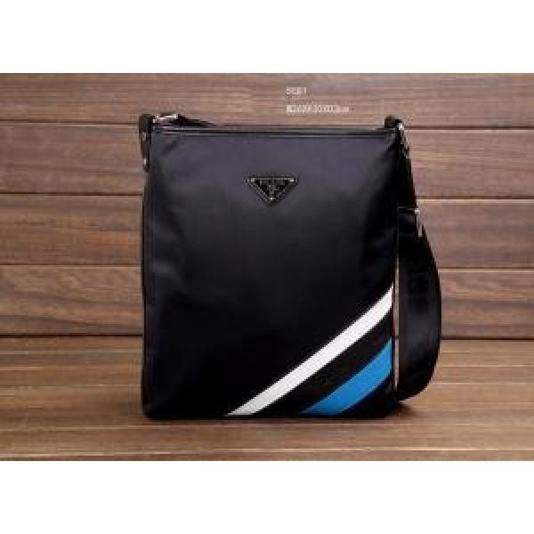 PRADA プラダ 2026 SALE開催 メンズ用 ショルダーバッグ 斜め掛けバッグ 5881.57.