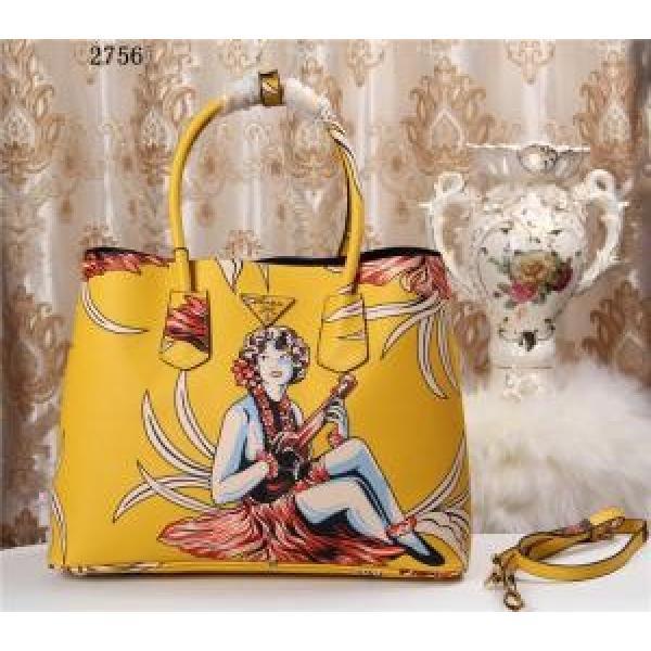 2025 個性派 PRADA プラダ 非凡な容量 手持ち&amp;ショルダー掛け 2756.68.