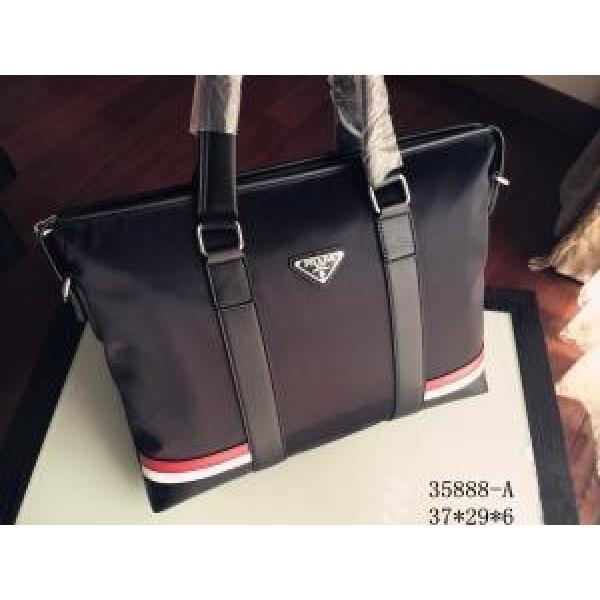 PRADA プラダ 2026 最旬アイテム ランキング1位 メンズ用 手持ち&amp;ショルダー掛け 35888-A.57.