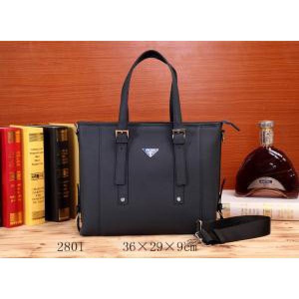 PRADA プラダ 2026 SALE!今季 メンズ用ショルダーベルト付 ハンドバッグ 2801.57.