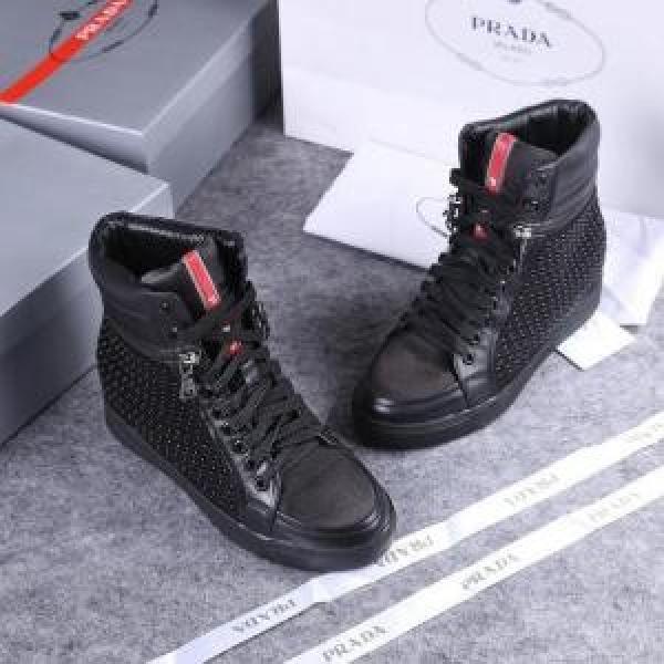 秋冬 2026 PRADA プラダ 人気激売れ インヒール スニーカー