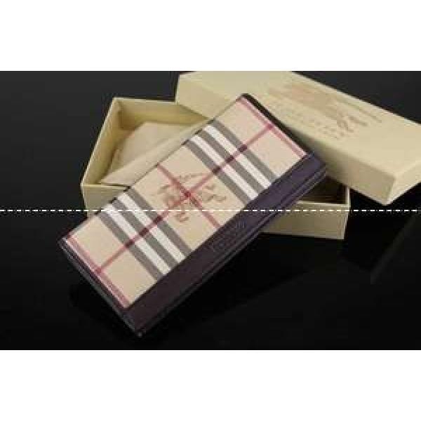 2026 新作 BURBERRY バーバリー 二つ折り小銭入れ 長財布.156.