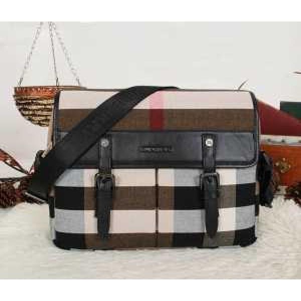◆モデル愛用◆ 2026春夏 BURBERRY バーバリー ショルダーバッグ BB-M8540.47.