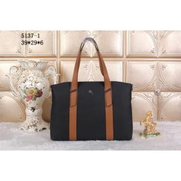 BURBERRY バーバリー 2025 完売品！メンズ用ハンドバッグ ショルダーベルト付 5137.47.