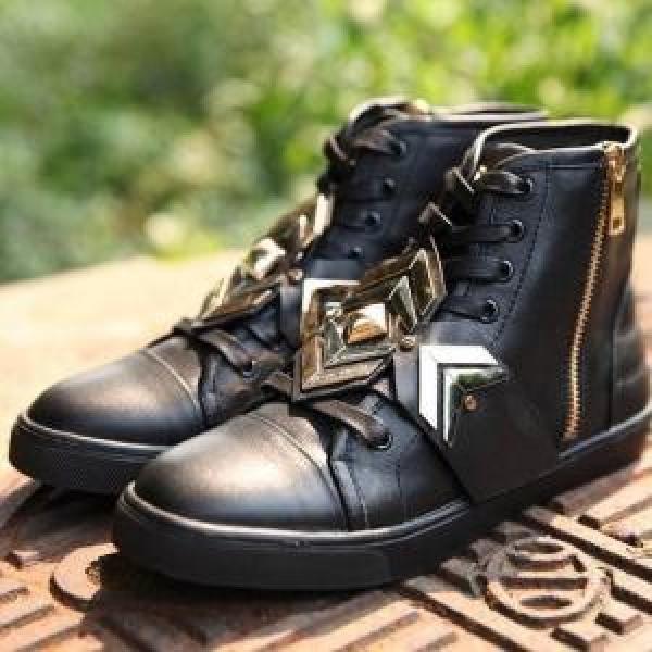 2026 LOUIS VUITTON ルイ ヴィトン 魅力満点 スニーカー