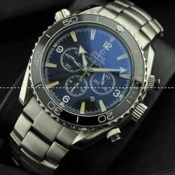 日本製クオーツ　6針クロノグラフ OMEGA オメガ メンズ腕時計 日付表示 月付表示 43.45mm.194.