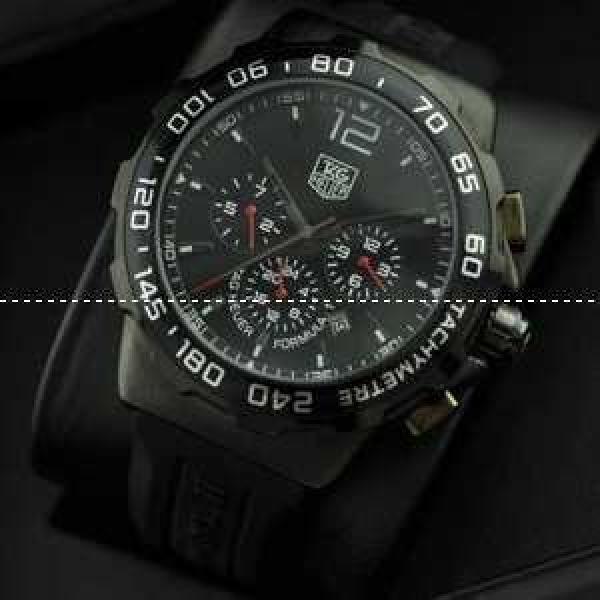 タグホイヤー【TAG HEUER】 メンズ腕時計 自動巻き 6針クロノグラフ 日付表示 月付表示 ラバー 45.50mm BLACK.208.