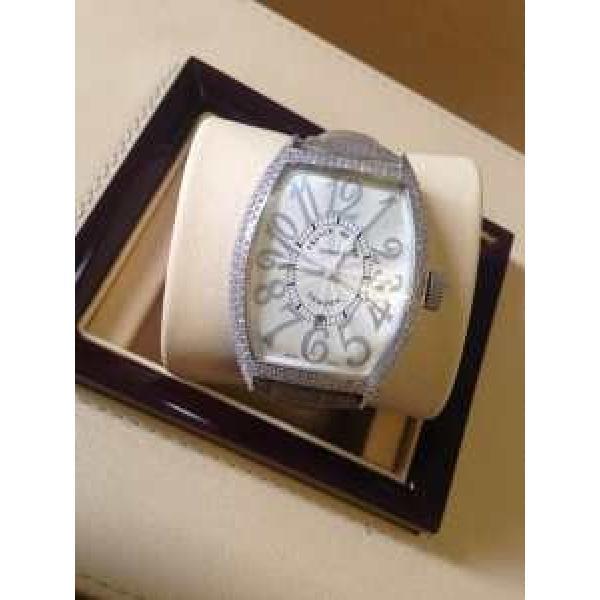 一味が違う  FRANCK MULLER フランクミュラー  細かく精巧に刻まれた腕時計.212.
