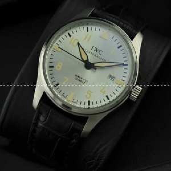 IWC クオーツ メンズ腕時計　日本製クオーツ 3針クロノグラフ 日付表示 夜光効果 ホワイト文字盤 38.68mm.209.