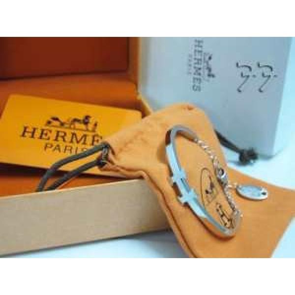 抜群の雰囲気が作れる! 2026春夏 HERMES エルメス バングル.228.