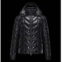 2025秋冬 抜群の雰囲気が作れる! MONCLER モンクレール ダウンジャケット