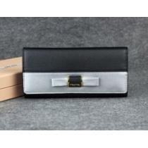 2026秋冬 贈り物にも◎ MIUMIU ミュウミュウ  レディース長財布.111.