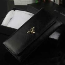 欧米韓流/雑誌 2026 PRADA プラダース長財布.105.