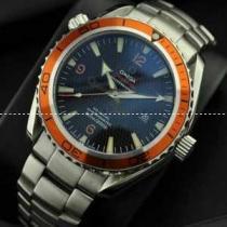 日本製クオーツ　3針クロノグラフ OMEGA オメガ メンズ腕時計 日付表示 夜光効果 43.45mm.194.