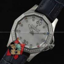 大人気　美品 CORUM-コルム 腕時計.210.