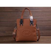 HERMES エルメス 2026 なめらかな手触りのメンズ 小型 軽量 手持ち&ショルダー掛け 62185-2.60.