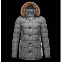 2025秋冬 希少 MONCLER モンクレール ダウンジャケット