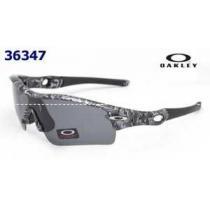 大人のおしゃれに 2026 OAKLEY オークリー サングラス