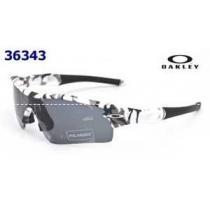 高級感演出 2026 OAKLEY オークリー サングラス