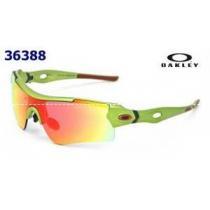 夏コーデに 2026 OAKLEY オークリー サングラス