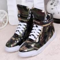 GIVENCHY ジバンシー 2026 首胸ロゴ リゾートスタイル セーフティーシューズ