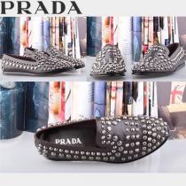 人気が爆発 2026-14秋冬 PRADA プラダ カジュアルシューズ 靴 スタッズ
