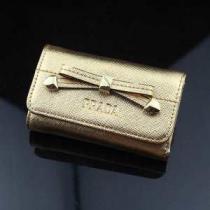 抜群の雰囲気が作れる!2026 PRADA プラダース長財布.105.