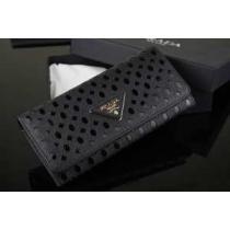 お買得 2026 PRADA プラダース長財布.105.