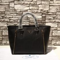 2026 PRADA プラダ 美品！ショルダーバッグ.68.