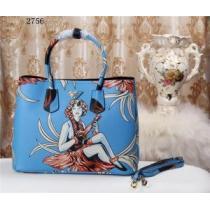 2025 贈り物にも◎ PRADA プラダ 収納力のよい 手持ち&ショルダー掛け 2756.68.