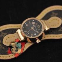 大人気　美品 LOUIS VUITTON ルイ ヴィトン 腕時計.195.