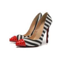 超レア Christian Louboutinクリスチャンルブタン 歩きやすいパンプス