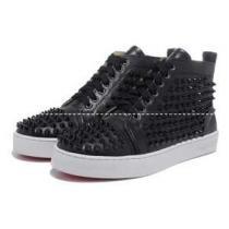 一味が違うChristian Louboutinクリスチャンルブタン　合わせやすいシューズスニーカー