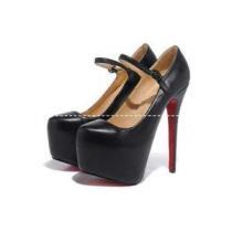 季節感を演出できるChristian Louboutinクリスチャンルブタン　素敵なヒールパンプス