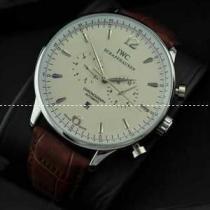 自動巻き IWC クオーツ メンズ腕時計　5針クロノグラフ ホワイト文字盤　日付表示 レザーベルト.209.