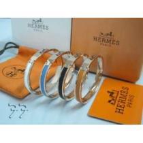大人のおしゃれに 2026春夏 HERMES エルメス バングル.228.