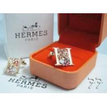 希少 2026春夏 HERMES イヤリング、ピアス.228.