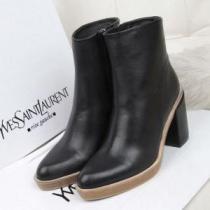 ALEXANDER WANG アレキサンダーワン 2026 秋冬 流行や季節に拘らないデザイン ショートブーツ